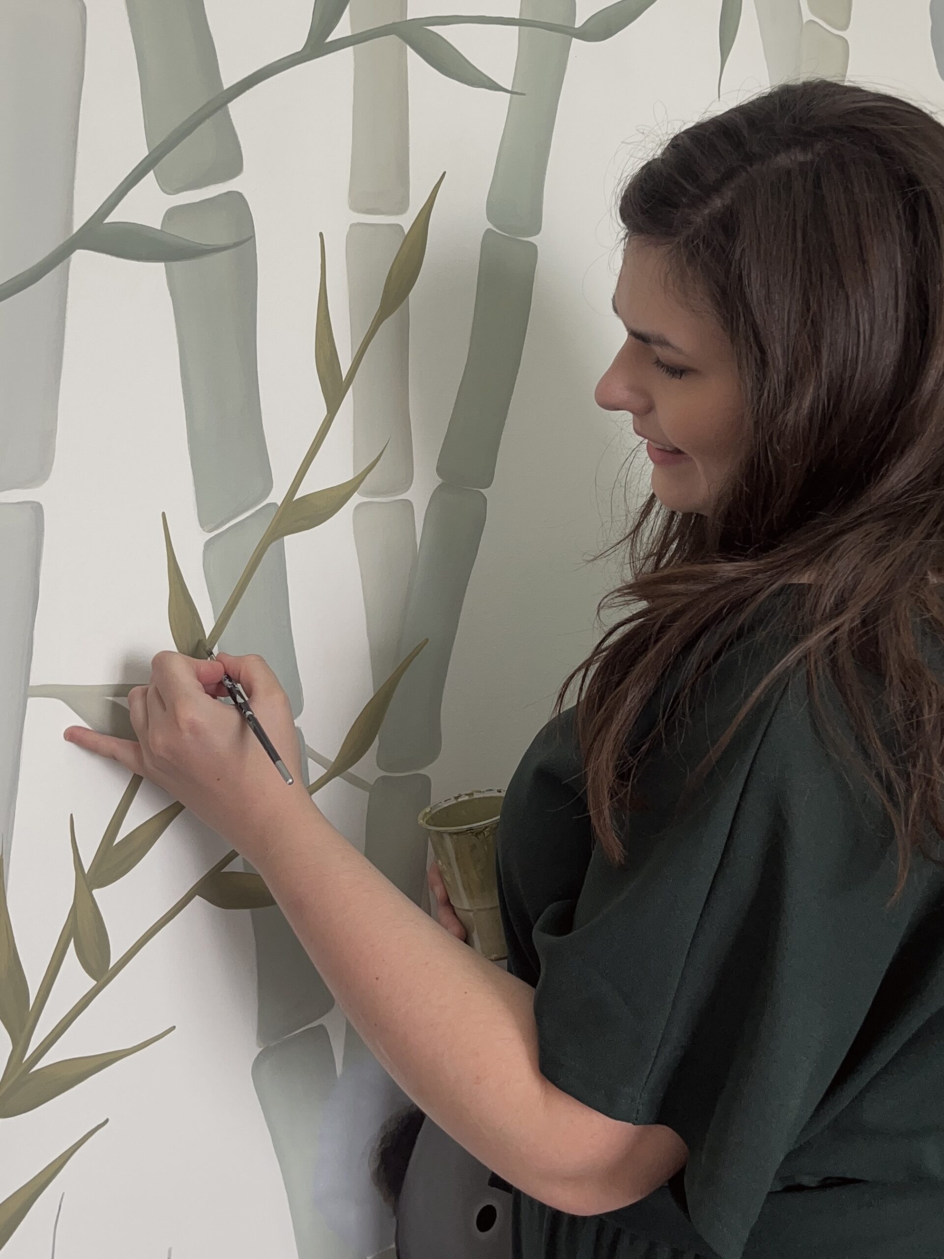 Fresque murale thème koalas peinte à la main dans une chambre d'enfant à Montrouge paris
